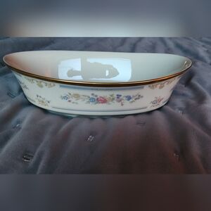 "Raleigh" Pattern by Lenox 8" Vegetable Bowl